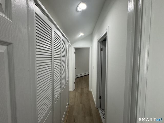 4 Earls Court C, Farmington, CT 06032