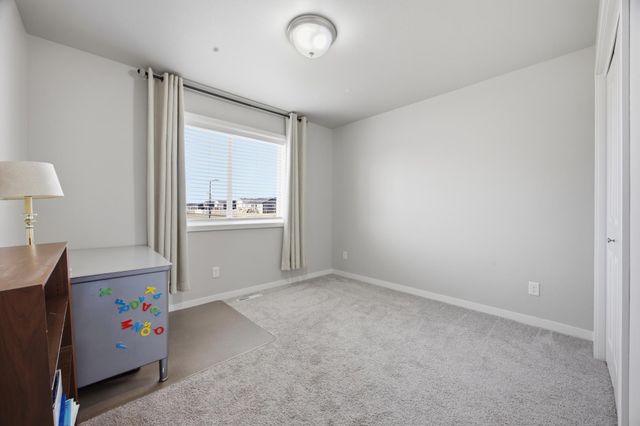 7045 14th Street S, Fargo, ND 58104