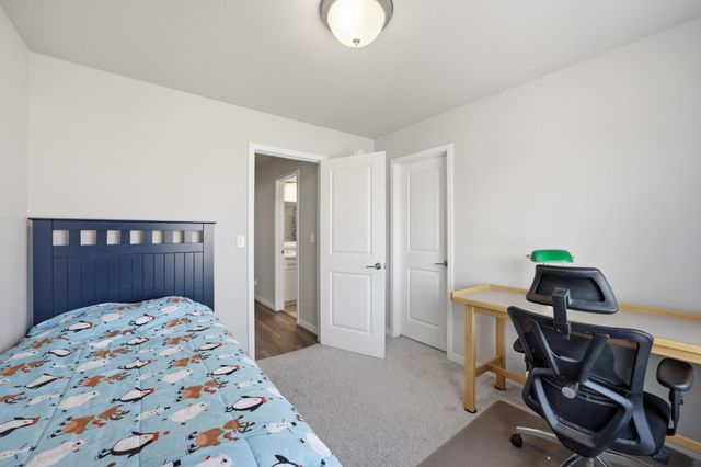 7045 14th Street S, Fargo, ND 58104