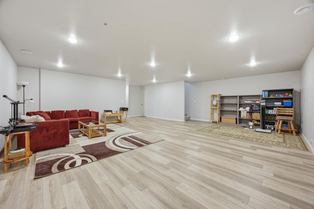 7045 14th Street S, Fargo, ND 58104