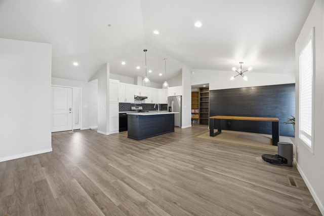 7045 14th Street S, Fargo, ND 58104