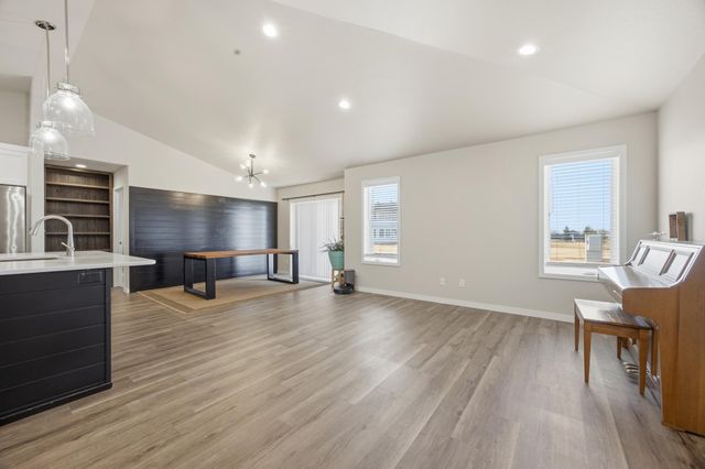 7045 14th Street S, Fargo, ND 58104