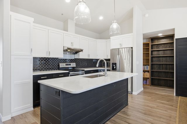 7045 14th Street S, Fargo, ND 58104