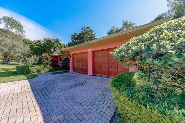 1105 WOODCREST AVENUE, Clearwater, FL 33756