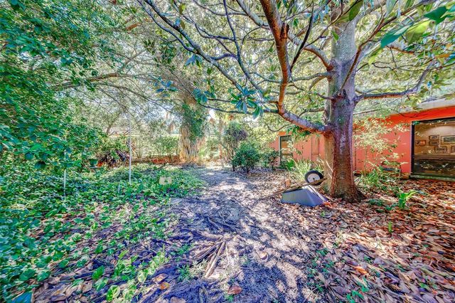 1105 WOODCREST AVENUE, Clearwater, FL 33756