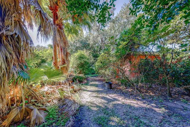 1105 WOODCREST AVENUE, Clearwater, FL 33756