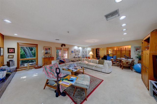 1105 WOODCREST AVENUE, Clearwater, FL 33756