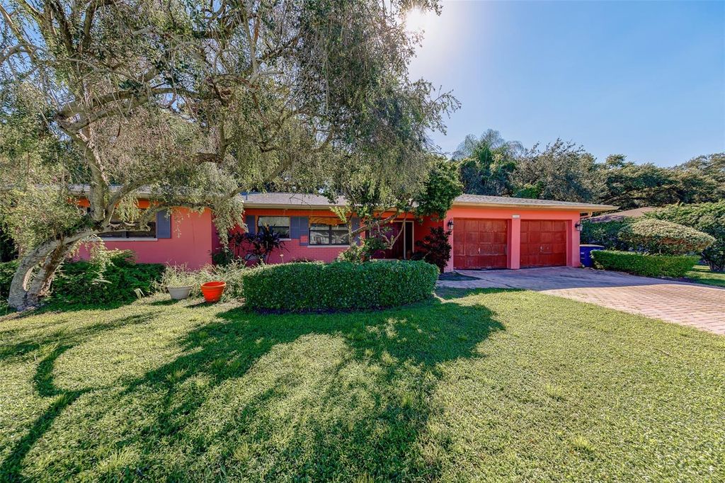 1105 WOODCREST AVENUE, Clearwater, FL 33756