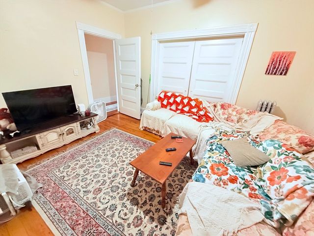 220-224 Washington 7A, Brookline, MA 02445