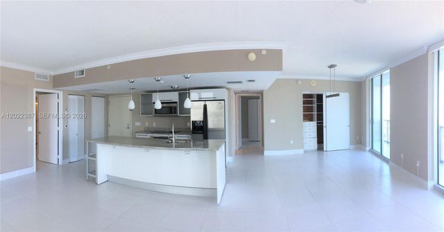 185 SW 7th St 1611, Miami, FL 33130