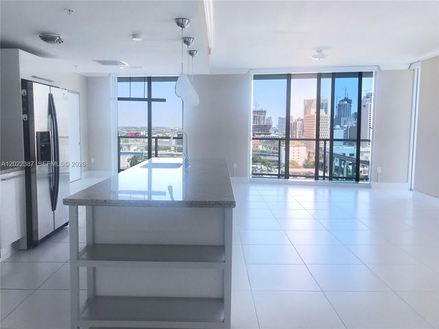 185 SW 7th St 1611, Miami, FL 33130