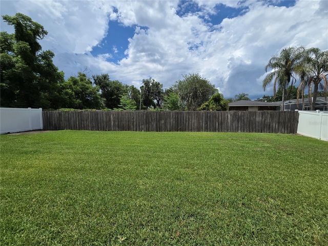 2721 PANKAW LANE, Valrico, FL 33596