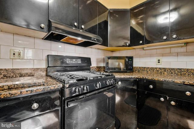 1307 WOODLARK DR, District Heights, MD 20747