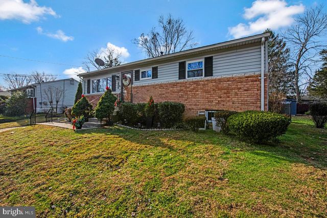 1307 WOODLARK DR, District Heights, MD 20747