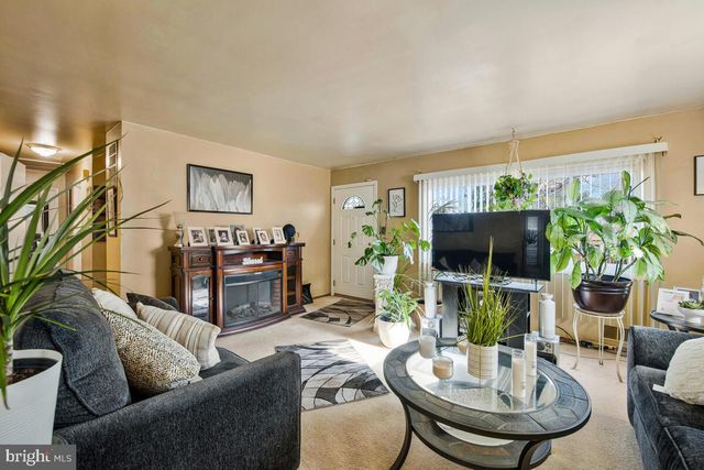 1307 WOODLARK DR, District Heights, MD 20747