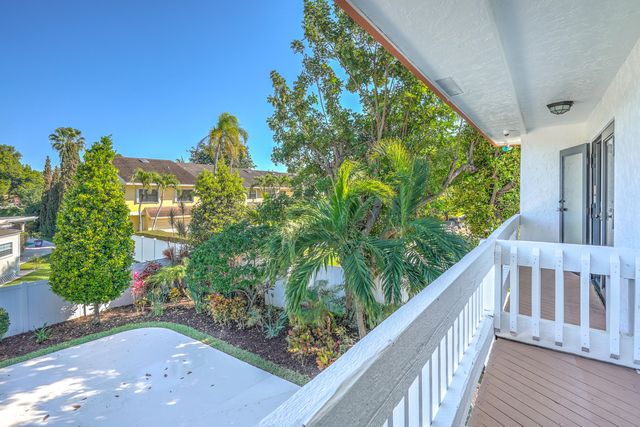 5730 Vista Linda Lane, Boca Raton, FL 33433