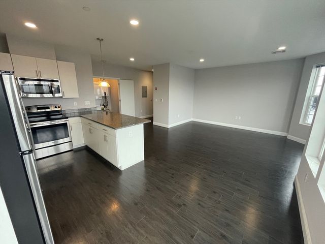 431 River Street 503, Waltham, MA 02453