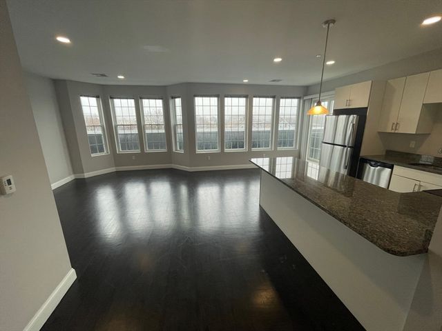 431 River Street 503, Waltham, MA 02453