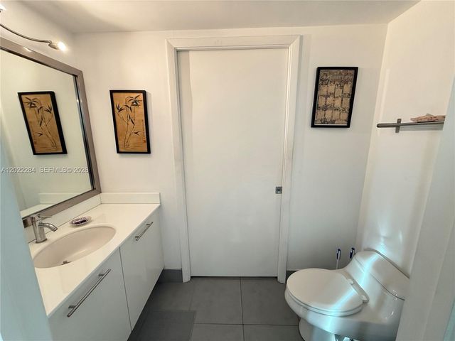 92 SW 3rd St 3709, Miami, FL 33130
