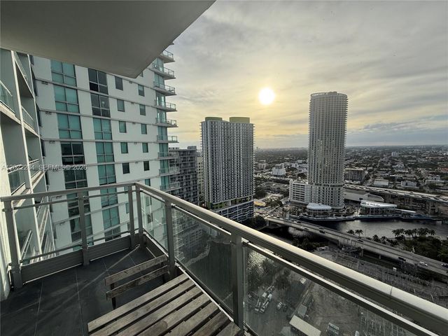 92 SW 3rd St 3709, Miami, FL 33130