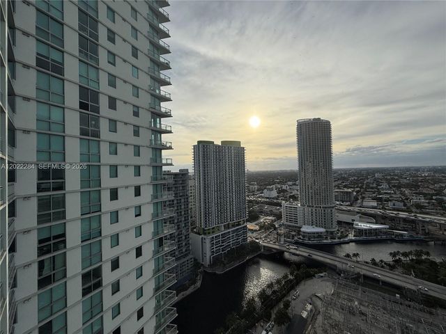 92 SW 3rd St 3709, Miami, FL 33130