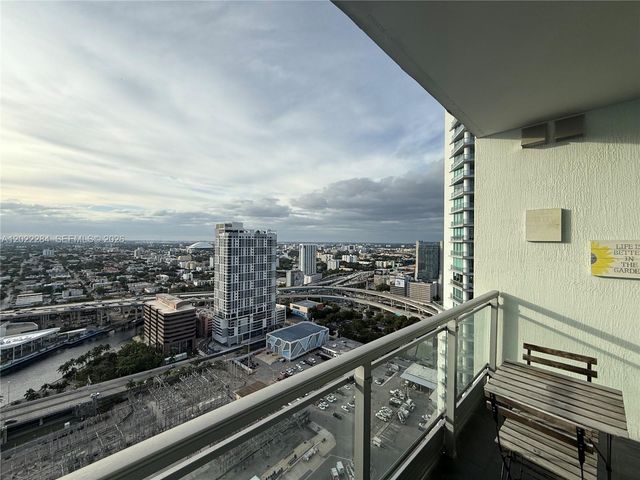 92 SW 3rd St 3709, Miami, FL 33130