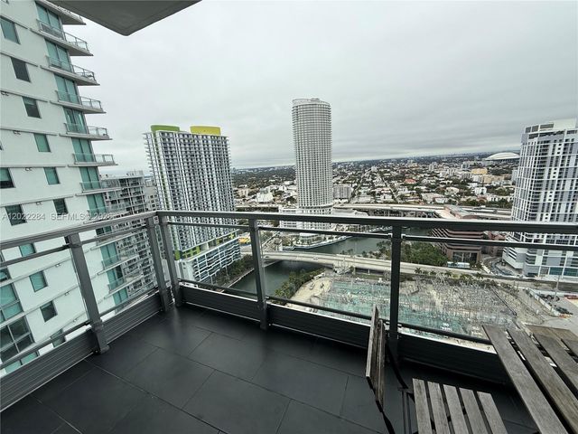 92 SW 3rd St 3709, Miami, FL 33130