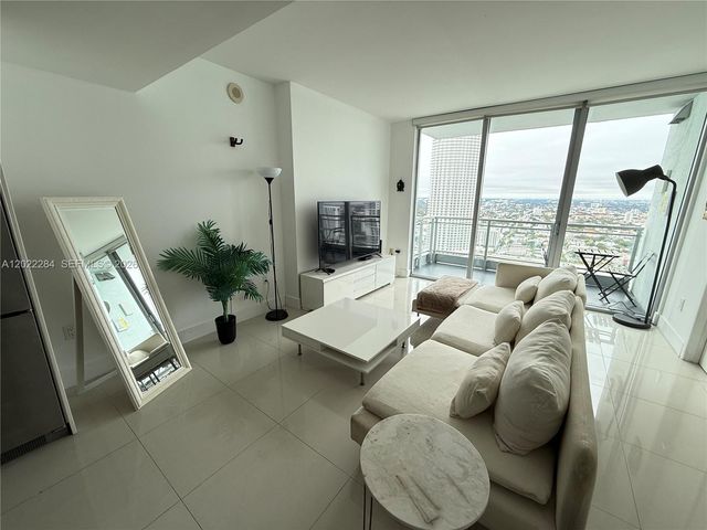 92 SW 3rd St 3709, Miami, FL 33130