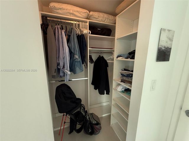 92 SW 3rd St 3709, Miami, FL 33130