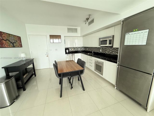 92 SW 3rd St 3709, Miami, FL 33130