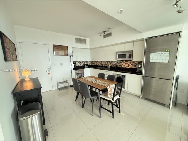 92 SW 3rd St 3709, Miami, FL 33130