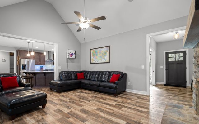 2821 Clear Brooks Drive, Signal Mountain, TN 37377