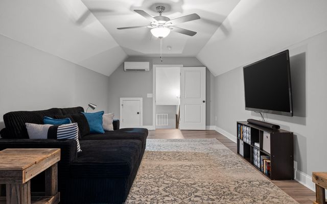2821 Clear Brooks Drive, Signal Mountain, TN 37377