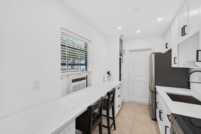 2101 SE 4TH Avenue, Fort Lauderdale, FL 33316