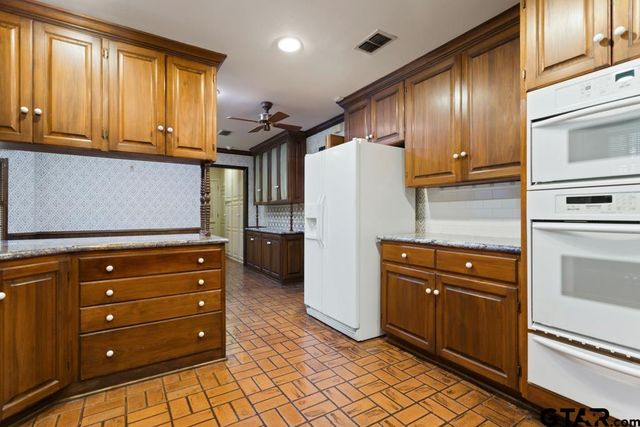 1929 McDonald, Tyler, TX 75701