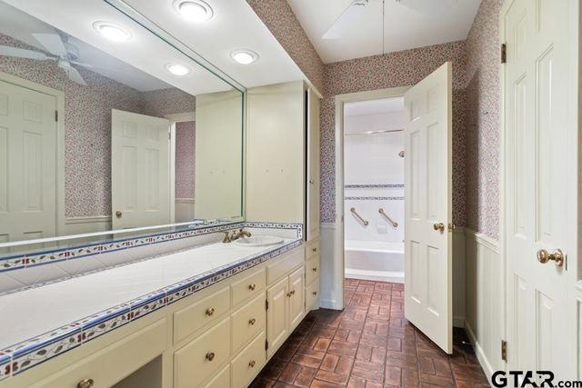 1929 McDonald, Tyler, TX 75701