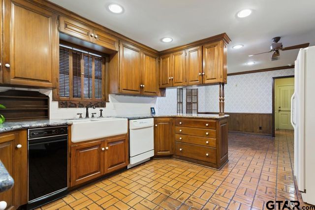 1929 McDonald, Tyler, TX 75701