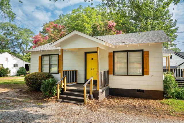 57 Gosnell Ave, Inman, SC 29349