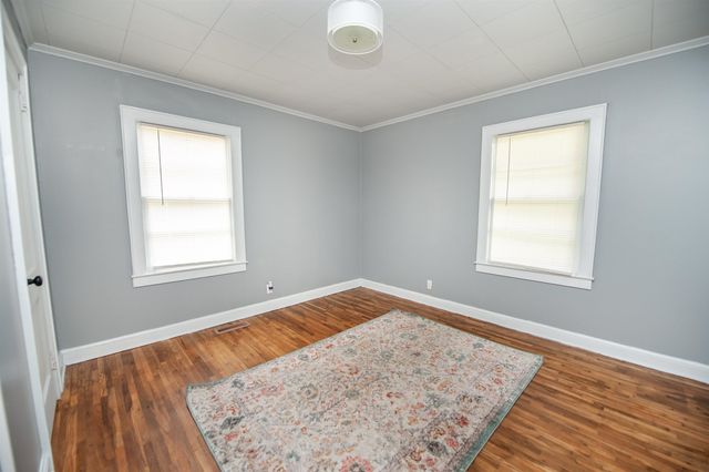 57 Gosnell Ave, Inman, SC 29349