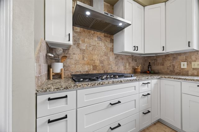 6810 Knoll Park Drive, Sugar Land, TX 77479