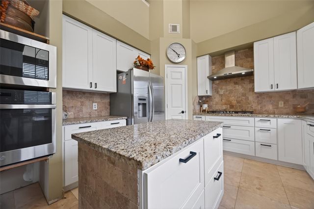 6810 Knoll Park Drive, Sugar Land, TX 77479