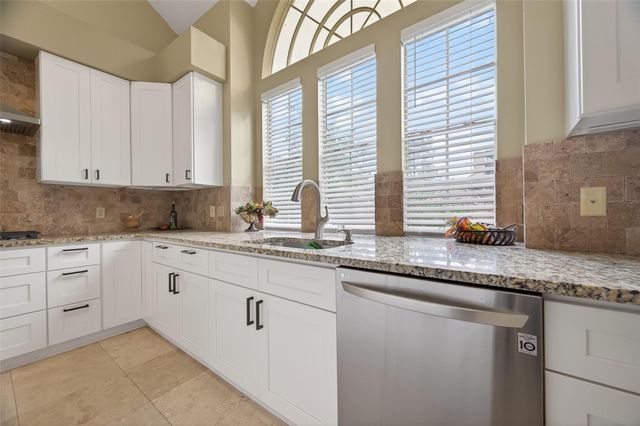 6810 Knoll Park Drive, Sugar Land, TX 77479