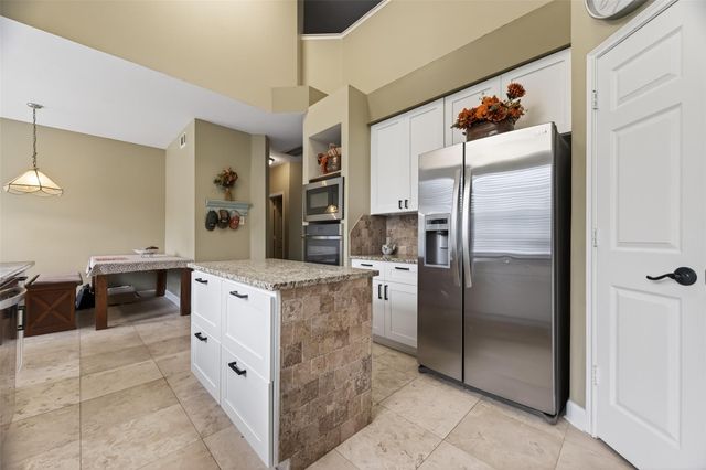 6810 Knoll Park Drive, Sugar Land, TX 77479