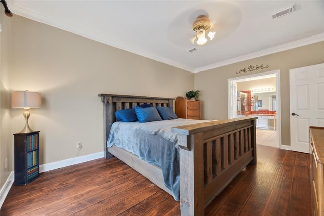 6810 Knoll Park Drive, Sugar Land, TX 77479