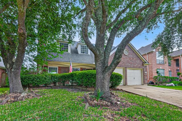 6810 Knoll Park Drive, Sugar Land, TX 77479
