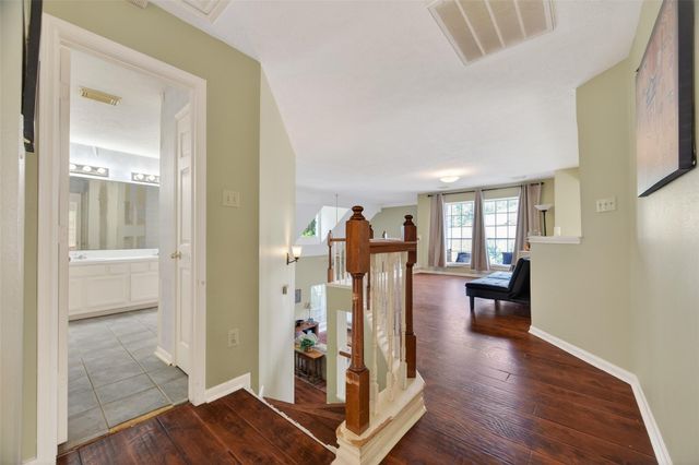 6810 Knoll Park Drive, Sugar Land, TX 77479