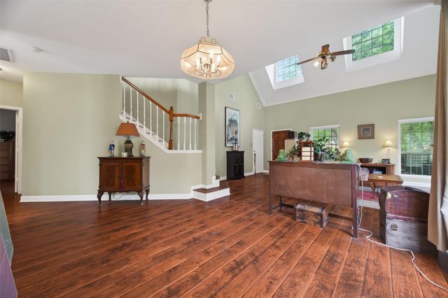 6810 Knoll Park Drive, Sugar Land, TX 77479