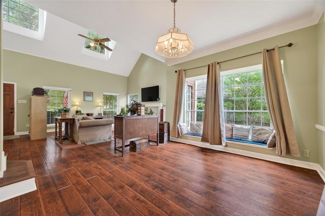 6810 Knoll Park Drive, Sugar Land, TX 77479