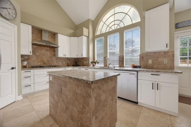 6810 Knoll Park Drive, Sugar Land, TX 77479