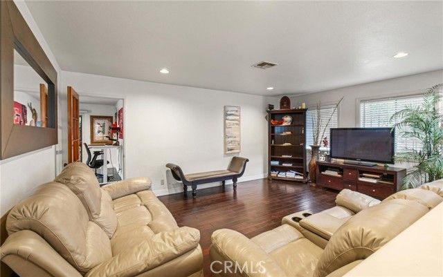 5048 W 121st Street, Hawthorne, CA 90250